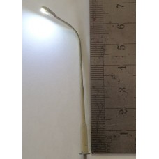 F315p Painted/Working Concrete Street Lamp (00 Scale 1/76th)