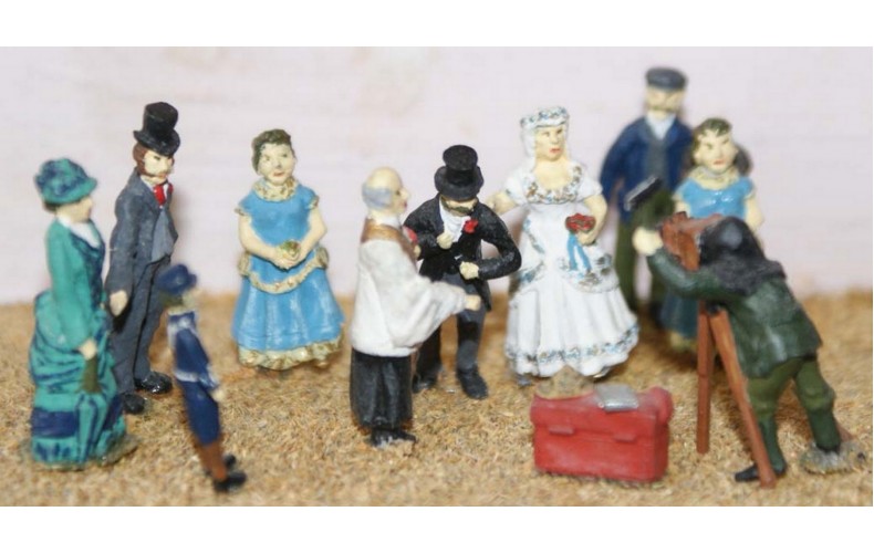 F38 Victorian Wedding Party Unpainted Kit OO Scale 1:76 