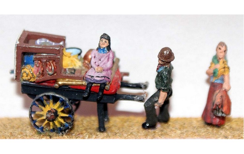 F43 Rag & Bone man & family Unpainted Kit OO Scale 1:76 