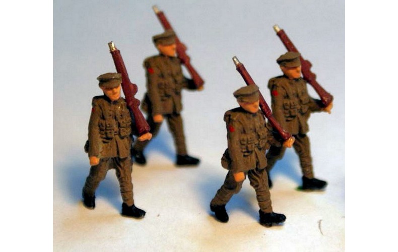 F49p Painted 4 Soldiers Marching OO 1:76 Scale Model Kit