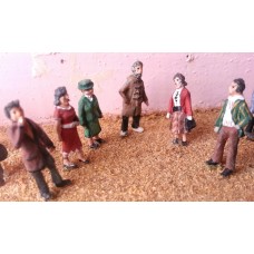 F53 6 x 1950's standing figures - set 2  Unpainted Kit OO Scale 1:76 