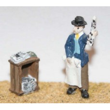 F67 Newspaper Vendor & soapbox Unpainted Kit OO Scale 1:76 