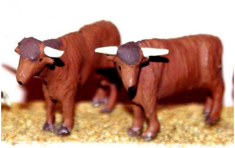 F68ap Painted 2 x Highland Cattle OO Scale 1:76 Painted Model