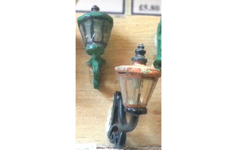 F80 Octagonal Wall Lamps x 4 Unpainted Kit OO Scale 1:76