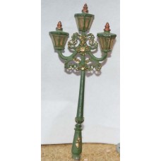 F81 Ornate octagonal Street Lamp Unpainted Kit OO Scale 1:76