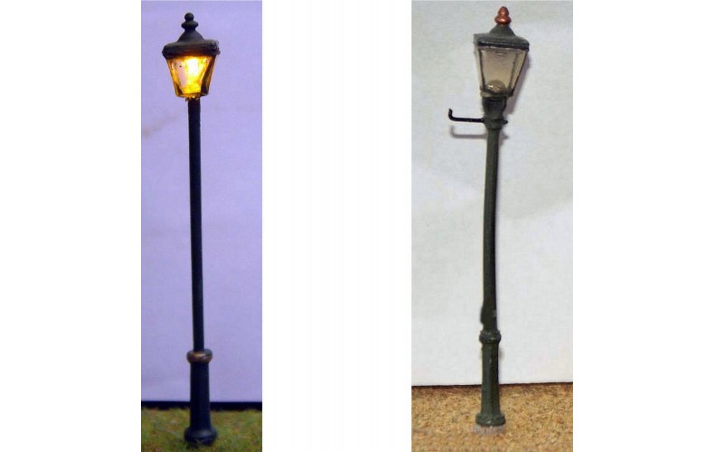 F82 Square street lamps x 4 Unpainted Kit OO Scale 1:76