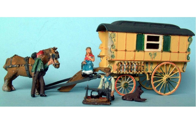 G16 Gypsy Caravan & camp fire Unpainted Kit OO Scale 1:76