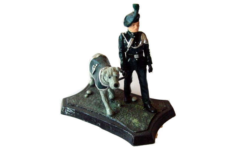 GB13p Royal Irish Ranger with Wolfhound Mascot GB13p Painted Model 54mm Scale