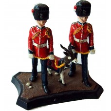 GB15 Royal Regiment of Fusiliers 2 handlers and GB15 Unpainted Kit 54mm Scale