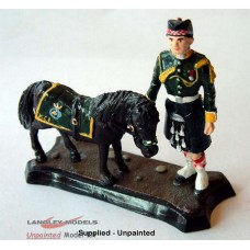 GB1 Argyll & Sutherland Highlander with Mascot Pony GB1 Unpainted Kit 54mm Scale