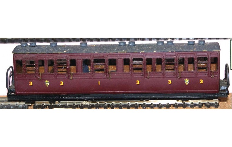 J11 Festiniog 1st/3rd Coach No. 17 or 18 Unpainted Kit OO Scale 1:76