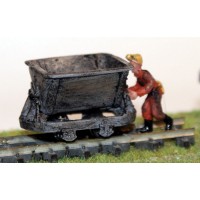 J25 Mining ore/tipper truck and mine figure Unpainted Kit OO Scale 1:76