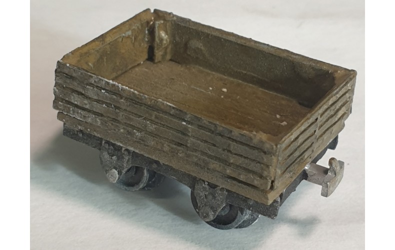 J28 Mining Ore Wooden Sided Wagon ( OO9 Scale 1/76th)