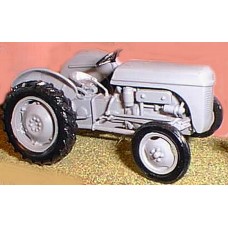 M7 Ferguson TEA20 Farm Tractor Unpainted Kit O Scale 1:43