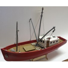 Offer Trawler & Trawler Figures (MB33,F206) (OO scale 1/76th)