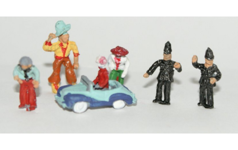 Coming Soon NCIR2 Clowns with Car, Comedy Policeman, Unpainted Kit (N Scale 1/148th)