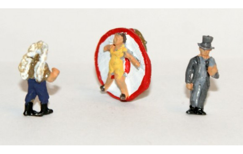 NCIR3 Knife Thrower, Target & Assistant, Circus Ringmaster Unpainted Kit ( N Scale 1/148th)