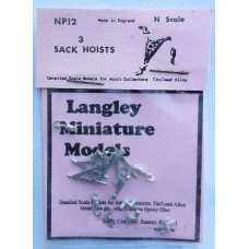 NP12 3 Sack Hoists Unpainted Kit N Scale 1:148