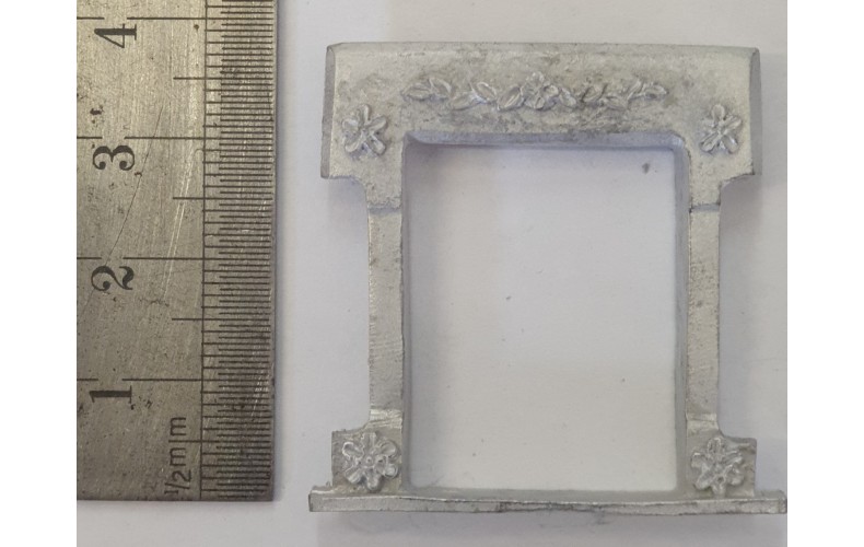 OC6b Small Window - Victorian Decorated Unpainted Kit O Scale 1:43