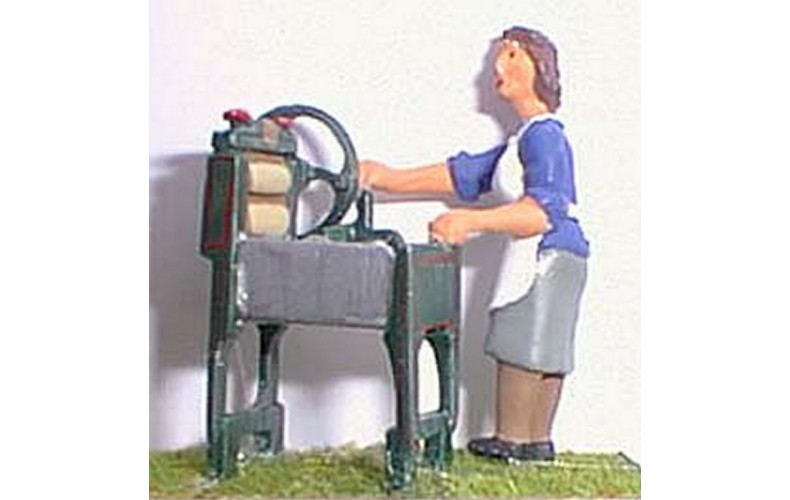 OF14 Woman & Mangle 1940/50's Unpainted Kit O Scale 1:43