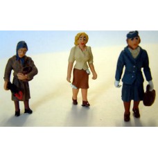 OF18 3 50's Women standing/shopping Unpainted Kit O Scale 1:43