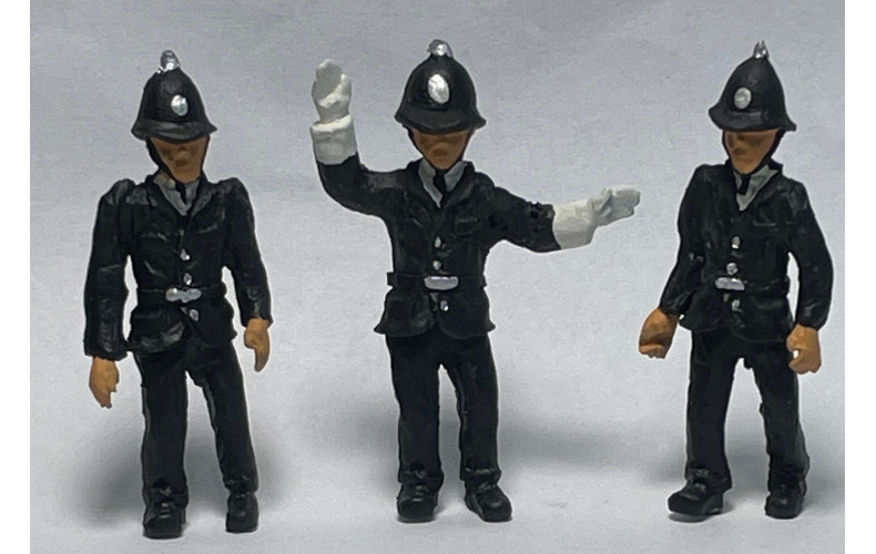 OF30p Painted 3 policeman (one traffic) ( O Scale 1/43rd)
