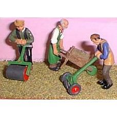 OF5p Painted 3 Gardeners & Machines ( O Scale 1/43rd)