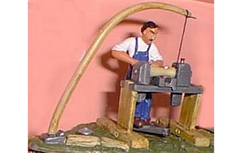 OF8 Pole Lathe & Worker (woodworking) Unpainted Kit O Scale 1:43