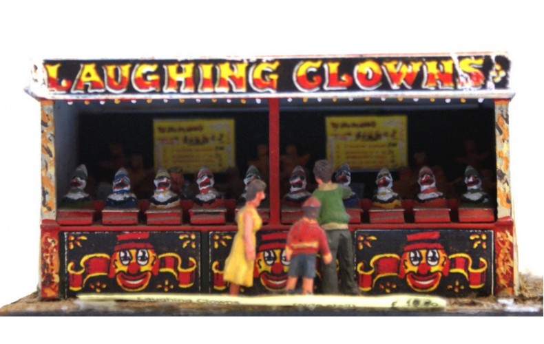 Q11 Laughing Clowns (side stall) Unpainted Kit OO Scale 1:76 