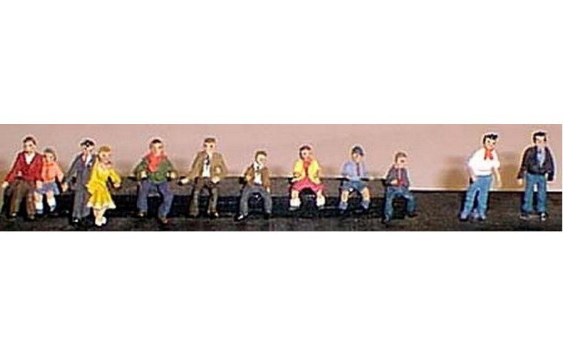 Q23 12 fairground figures for Noah's Ark Unpainted Kit OO Scale 1:76 