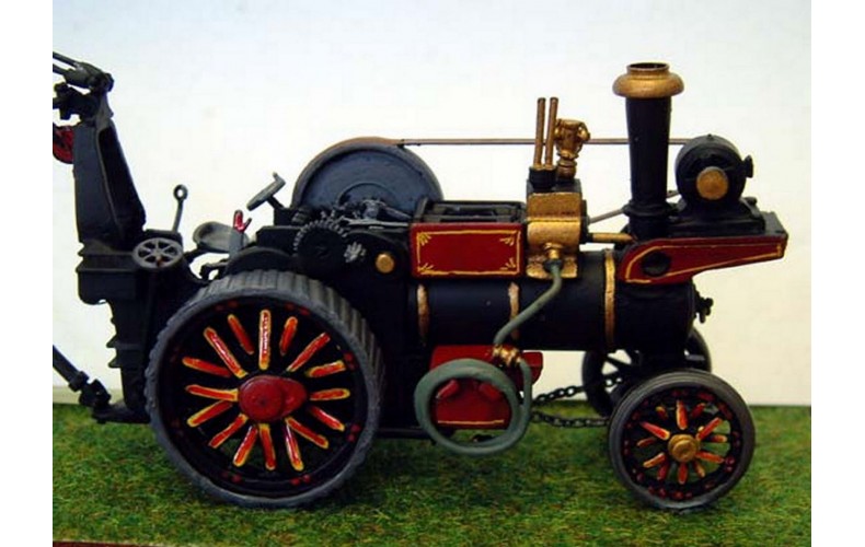 Q26-27 Foster Showmans Traction Engine Unpainted Kit OO Scale 1:76 