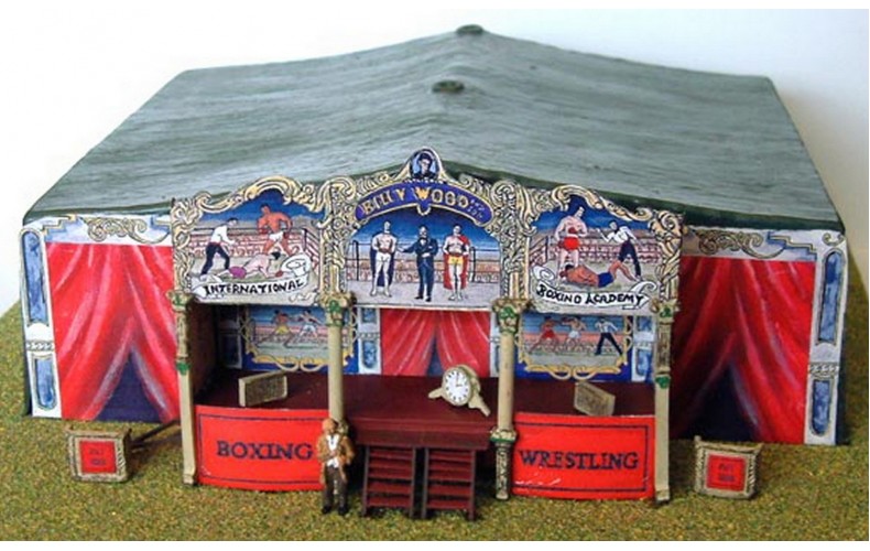 Q44 Boxing Booth incl rear tent Unpainted Kit OO Scale 1:76 