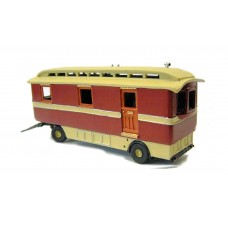 Q7 Trad. 28 foot Showmans Living Van Unpainted Kit OO Scale 1:76 