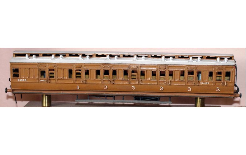 R1 NE/LNER Clerestorey Push Pull Coach Unpainted Kit OO Scale 1:76