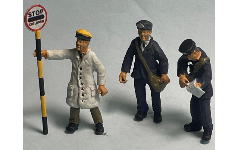 OF29 3 x Figs Lollipopman, Postman, Traffic Warden (O scale 1/43rd)