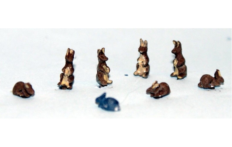 TT13 8 Rabbits 4 standing 4 feeding 3mm  UNPAINTED TT Scale