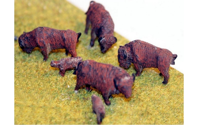 USA1 6 Buffalo's (4 adults 2 calves) Unpainted Kit OO Scale 1:76