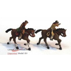 Langley Models 3 Surfers 2 in riding/waxing OO Scale UNPAINTED Model Kit F272