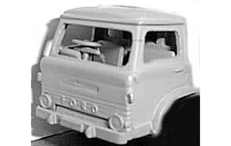 X41 Ford D-Series cab 1967 Unpainted Kit OO Scale 1:76