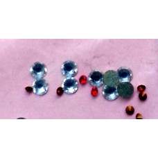 X4 20 x 2.8mm white jewels Flat Back