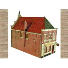 10166 Shop Front or House 17th century styling (OO/HO Scale 1/87th)